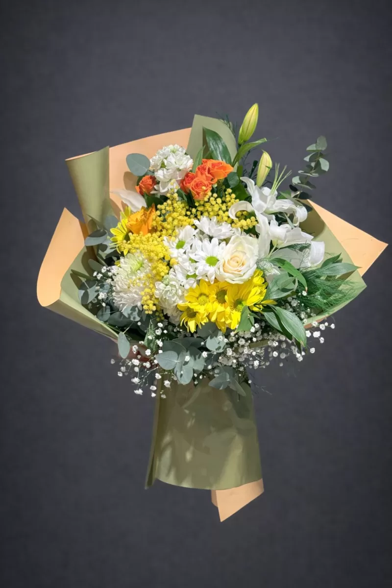 Sarı & Beyaz Karışık İthal Çiçek Buketi – Sevgililer Günü Özel