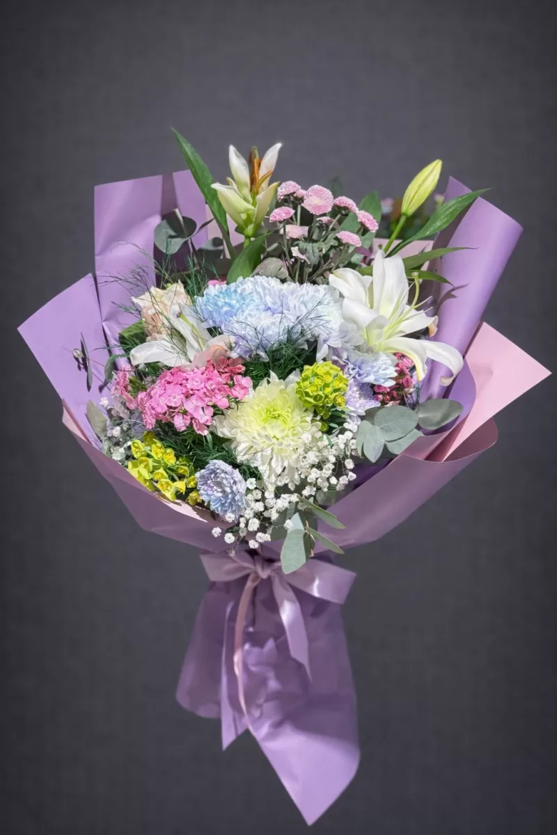 Lila & Pastel Tonlarda Karışık İthal Çiçek Buketi – Sevgililer Günü Özel