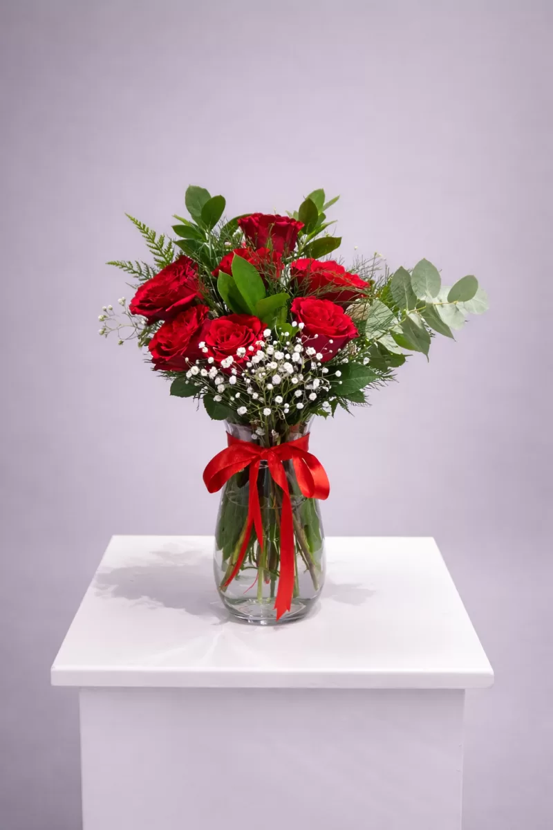 Cam Vazoda Kırmızı Gül Aranjmanı